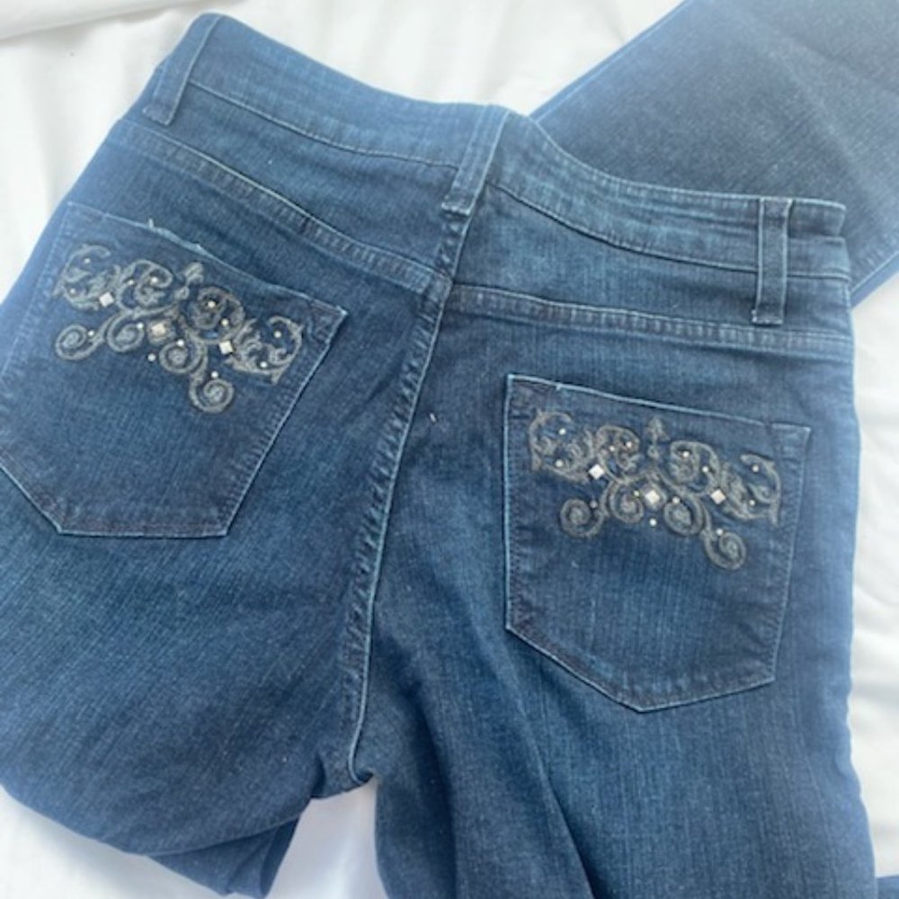 skinny jeans with design pockets